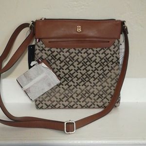 Tommy Hilfiger crossbody with pouch
